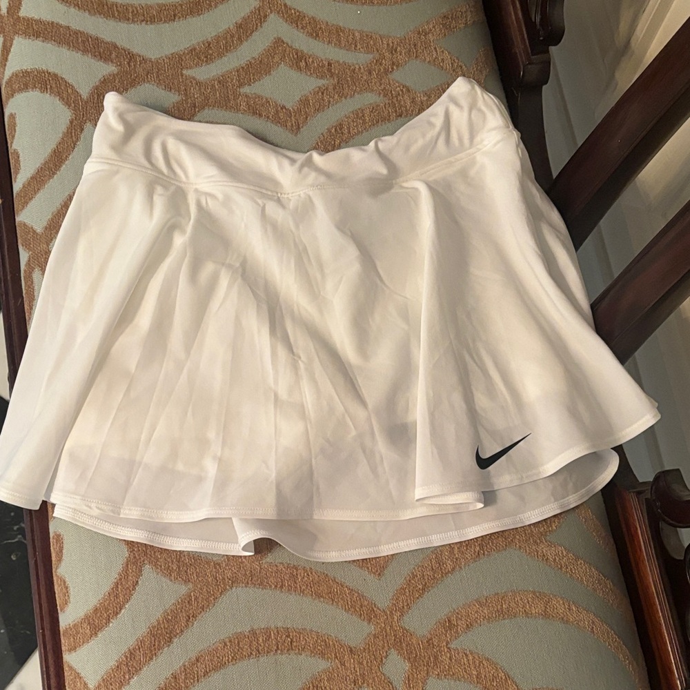Nike White Pleated tennis skirt size small